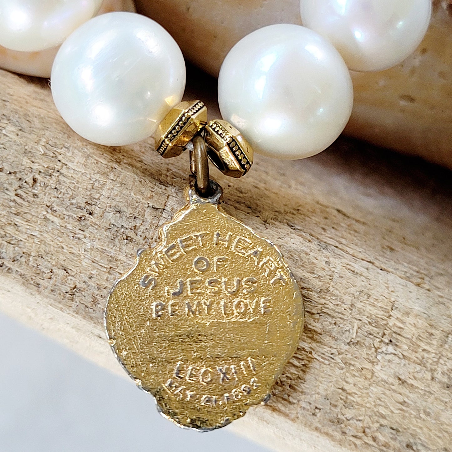 Freshwater Pearl 12mm Beaded Bracelet w/ Gold-plated Infant Jesus Medal from Italy