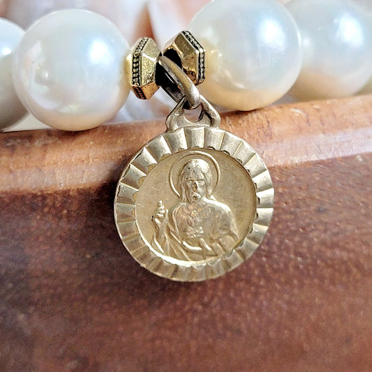 Freshwater Pearl 10mm Beaded Bracelet w/Gold Plated Medal of The Sacred Heart of Jesus and Our Lady of Mount Carmel