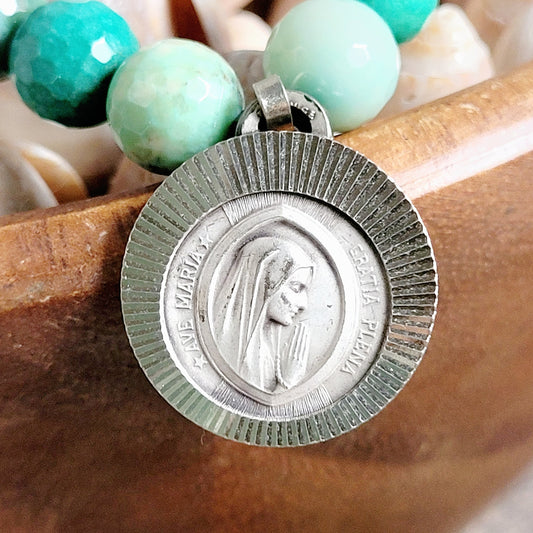 Chrysoprase Australian Faceted 10mm Beaded Bracelet w/ A Signed Silver Medal of Mary
