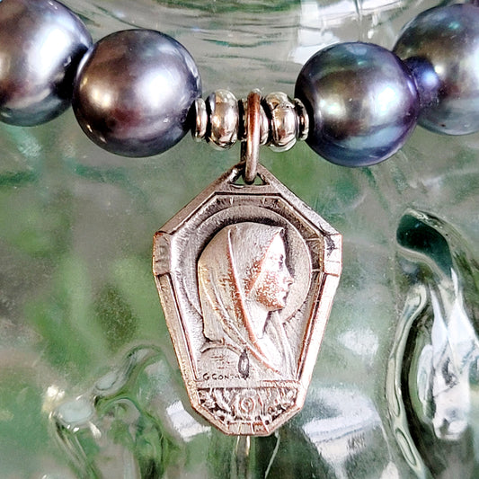 Peacock Freshwater Pearl 10mm Beaded Bracelet w/ Art Deco Silver Medal of Our Lady of Lourdes