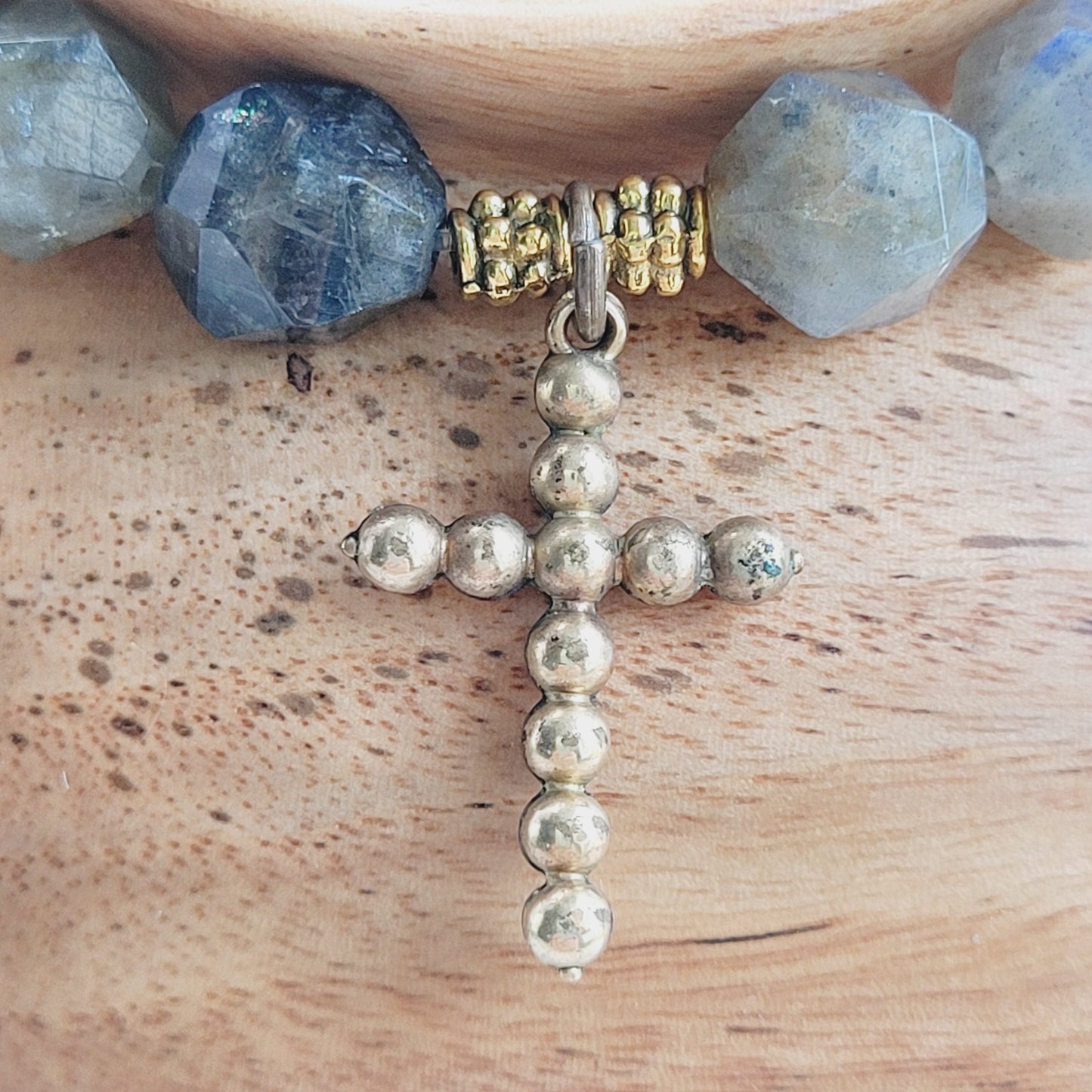 Labradorite Star Cut Faceted 8mm Beaded Bracelet w/ Bronze Vintage Cross