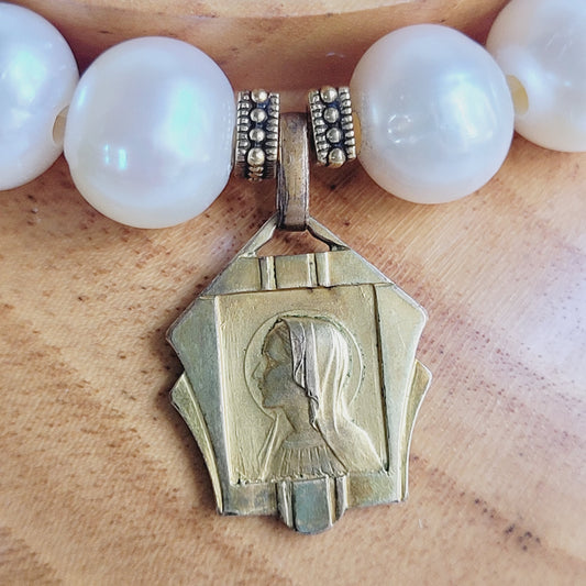 White Freshwater Pearl 10mm Beaded Bracelet w/ Gold Plate Medal of The Virgin Mary from France