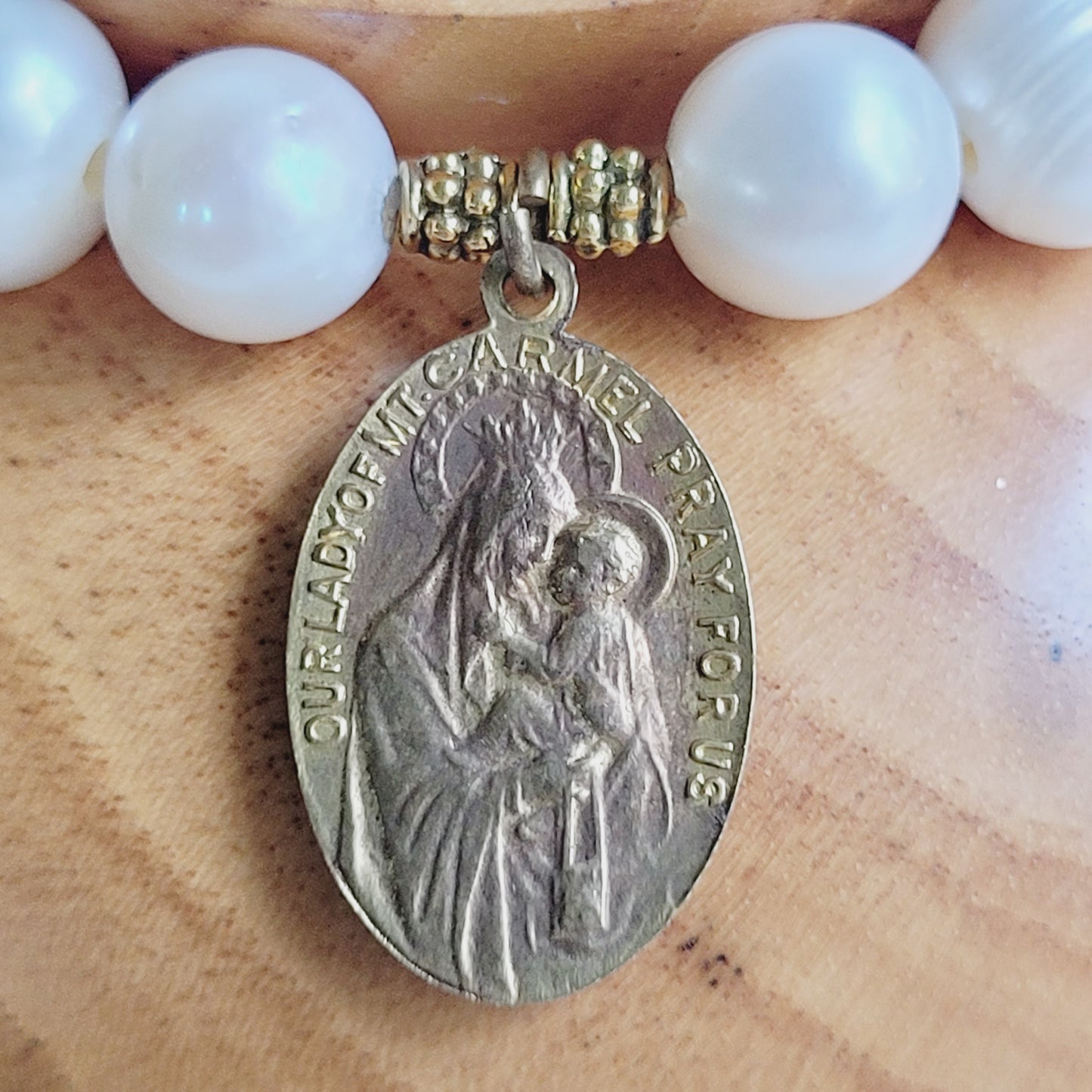 White Freshwater Pearl 10mm Beaded Bracelet w/ Gold Plated Oval Medal of The Sacred Heart of Jesus
