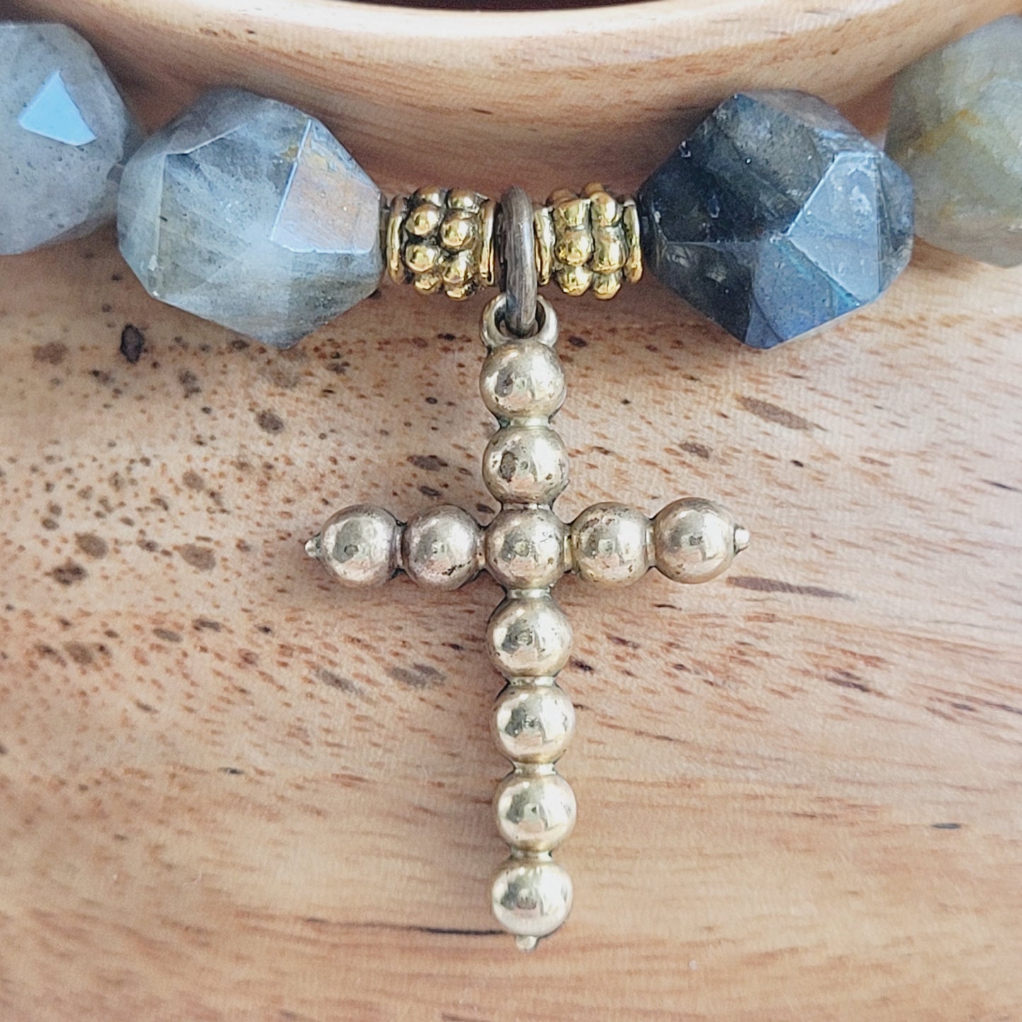 Labradorite Star Cut Faceted 8mm Beaded Bracelet w/ Bronze Vintage Cross